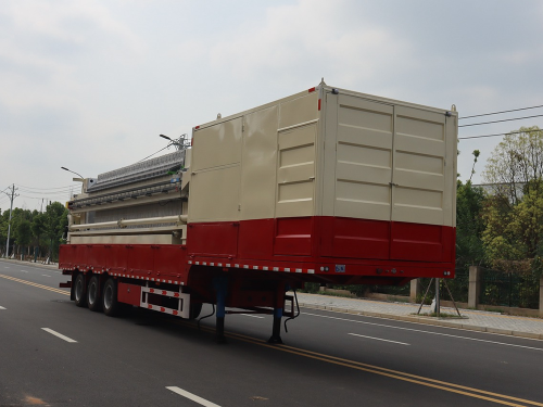 HLW9400XWC型污水处理半挂车