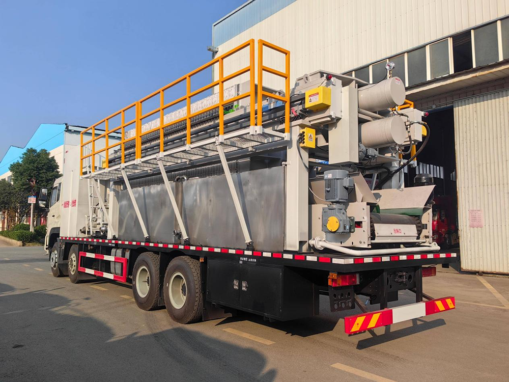 宝旭龙卡牌41吨污泥处理车